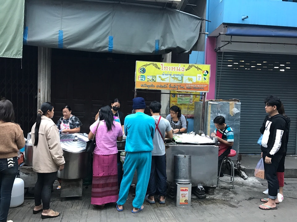 Koneng原本只是一个超过三十年历史的路边摊而已。-摘自ปาท่องโก๋ โกเหน่งFB-