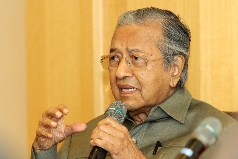 Mahathir speaks during a town hall session at the Perdana Leadership Foundation in Putrajaya on September 6, 2017. u00e2u20acu201d Picture by Miera Zulyana 