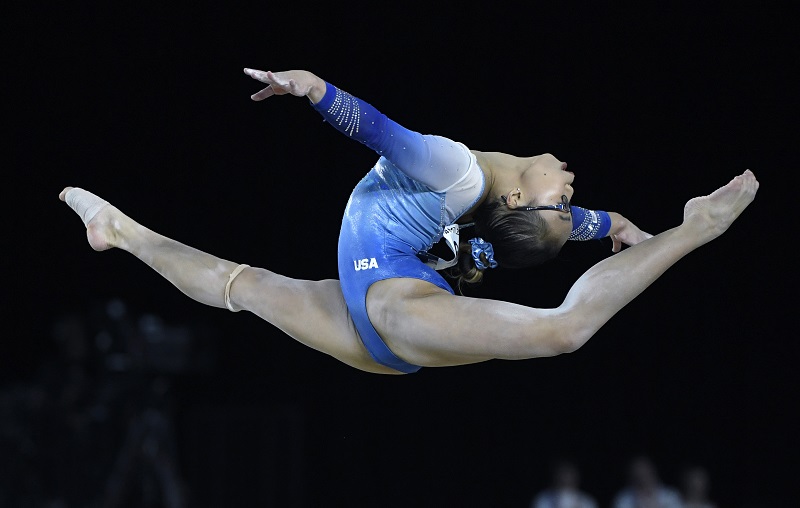 赫德是首位在亚洲出生的女将拿下体操个人全能金牌。-USA TODAY Sports-