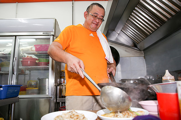 老板因为爱煮又爱吃才转战饮食业。-Choo Choy May摄-