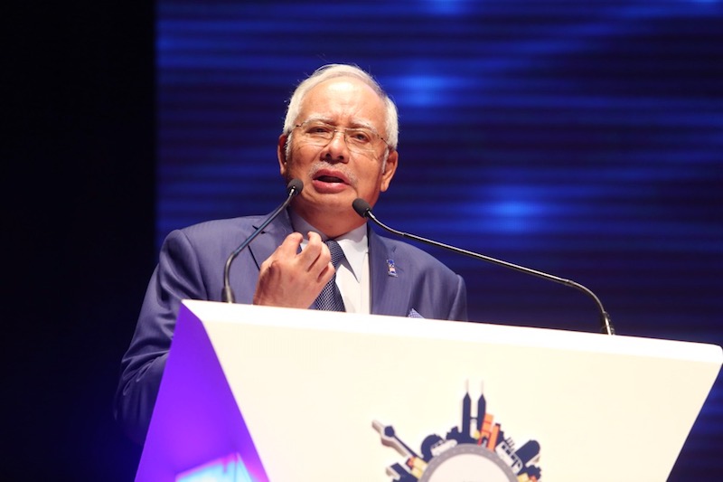 Prime Minister Datuk Seri Najib Razak officiates the Annual Public Transport Symposium and Showcase 2017 at Kuala Lumpur Convention Centre in Kuala Lumpur October 23, 2017. u00e2u20acu201d Picture by Choo Choy May