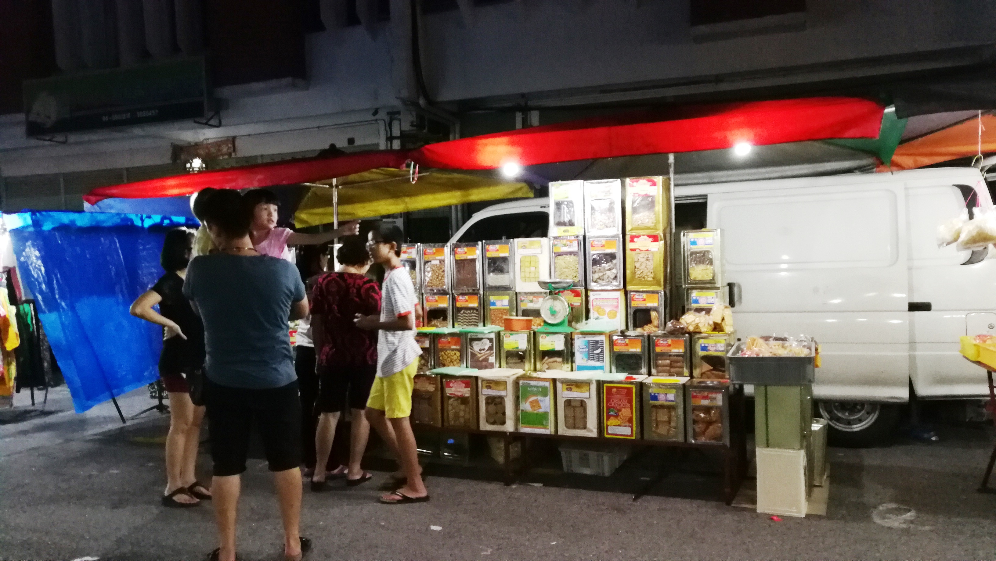 这种古早味的传统饼干档口已经很少见了。-M中文网摄-