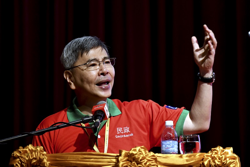 Gerakan president Datuk Seri Mah Siew Keong speaks during the partyu00e2u20acu2122s 46th National Delegates Conference in Kuala Lumpur November 12, 2017. u00e2u20acu201d Bernama pic
