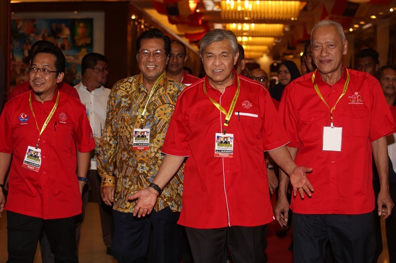 (From left) Datuk Wira Razali Ibrahim , Tan Sri Abdul Khalid Ibrahim , Deputy Prime Minister Datuk Seri Ahmad Zahid Hamidi  and Tan Sri Muhammad Taib  at Selangor Umno convention in Kuala Lumpur December 2, 2017. u00e2u20acu201d Picture by Choo Choy May