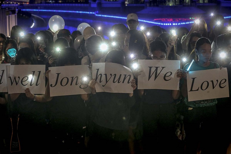 K-pop fans attend the vigil to mourn Jonghyun of SHINee at Dataran Merdeka in Kuala Lumpur on December 21, 2017. u00e2u20acu201d Picture by Firdaus Latif