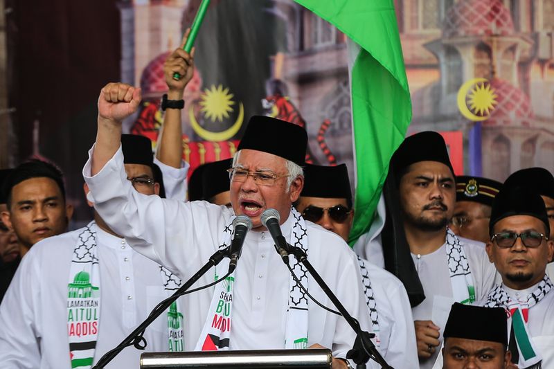 Prime Minister Datuk Seri Najib Razak giving a speech at the u00e2u20acu02dcSave Jerusalemu00e2u20acu2122 solidarity gathering at the Putra Mosque, Putrajaya, December 22, 2017. u00e2u20acu201d Picture by Ahmad Zamzahuri