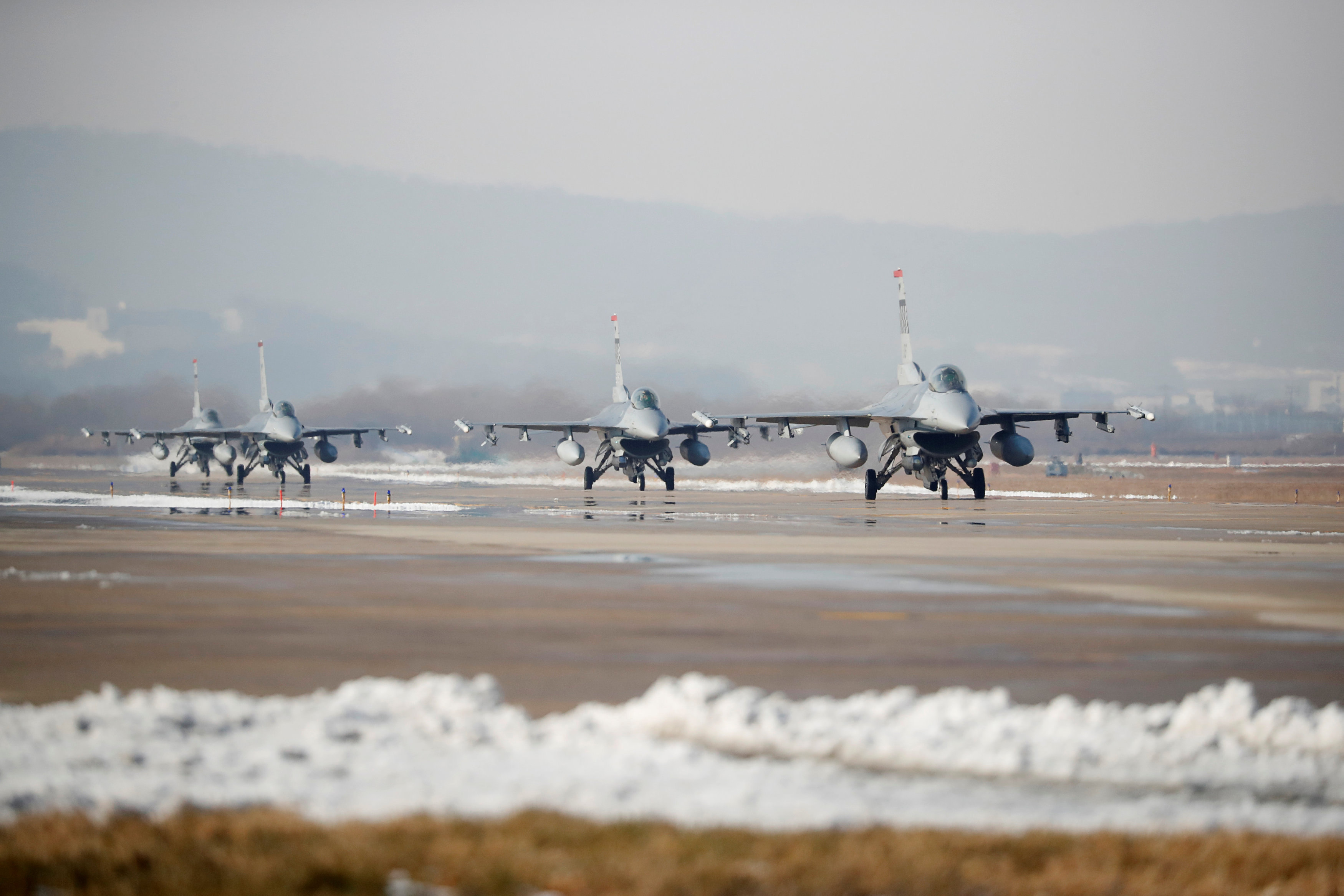 美国与韩国正举行大型军事演习，出动多款隐形战机，令朝鲜半岛局势再度紧张。-路透社-