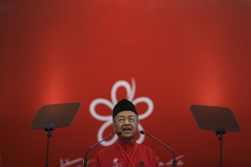 Tun Dr Mahathir Mohamad delivers his speech during Parti Pribumi Bersatu Malaysiau00e2u20acu2122s first annual general meeting in Shah Alam December 30, 2017. u00e2u20acu2022 Picture by Azneal Ishak