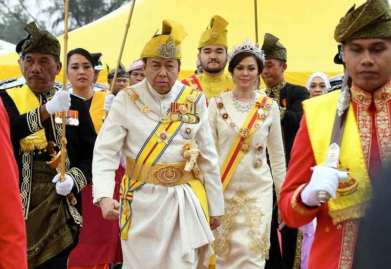Sultan Selangor Sultan Sharafuddin Idris Shah dan Tengku Permaisuri Selangor Tengku Permaisuri Norashikin di Balairung Seri Istana Alam Shah 11 Disember 2017. u00e2u20acu201d Foto Bernama