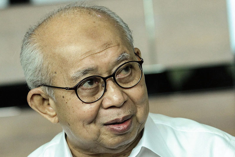 Gua Musang MP Tan Sri Tengku Razaleigh Hamzah speaks during a press conference at the G25 Forum in Shah Alam, January 27, 2018. u00e2u20acu201d Picture by Miera Zulyana