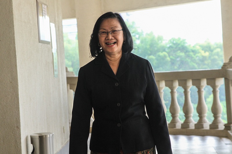 Bersih 2.0 chairperson Maria Chin Abdullah arrives at the Duta court in Kuala Lumpur January 15, 2018. u00e2u20acu201d Picture by Shafwan Zaidon