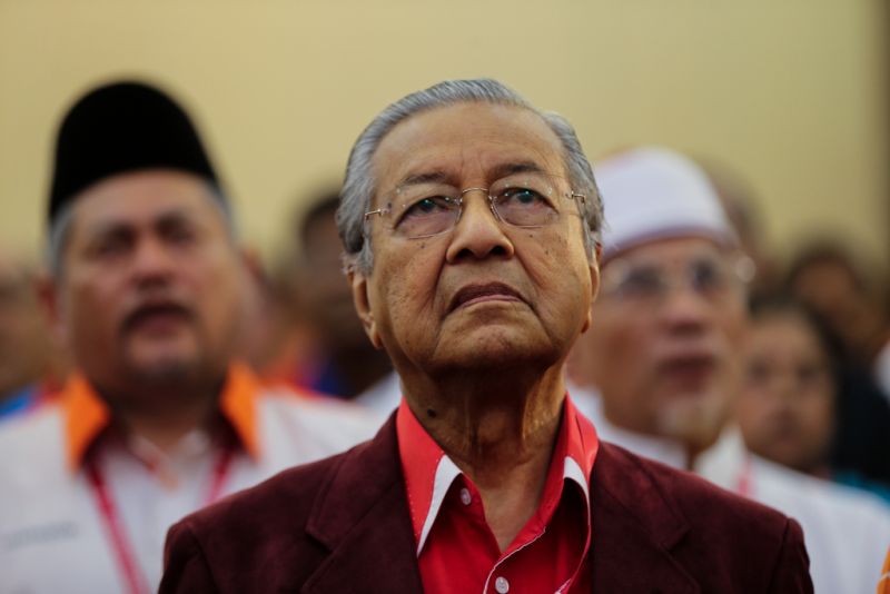 Tun Dr Mahathir Mohamad attends Pakatan Harapanu00e2u20acu2122s second convention in Shah Alam January 7, 2018. u00e2u20acu2022 Picture by Ahmad Zamzahuri