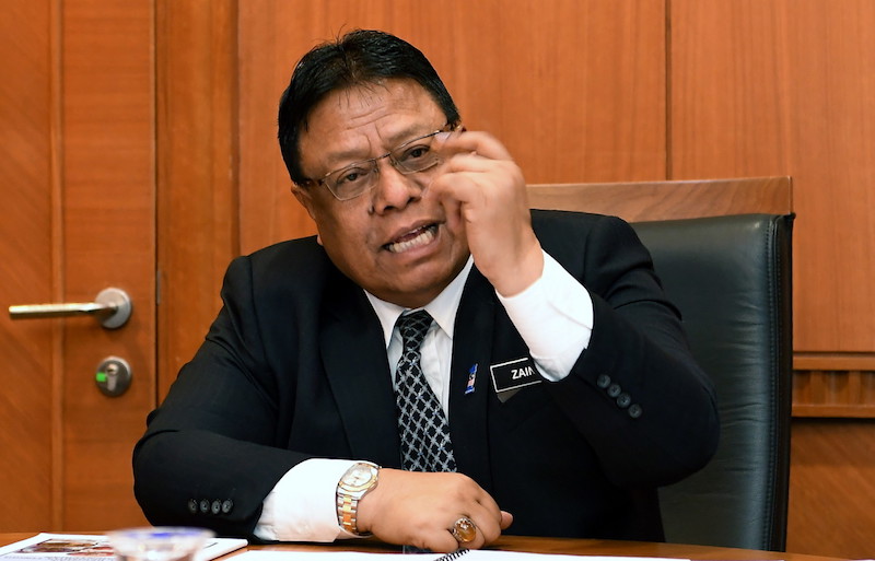Public Service director-generalu00c2u00a0Tan Sri Zainal Rahim Semanu00c2u00a0during an interview session at his office in Putrajaya February 19, 2018. u00e2u20acu201d Bernama pic