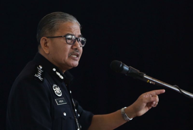 KL Police Chief Datuk Seri Mazlan Lazim gives a speech during a town hall discussion session in Kuala Lumpur February 11, 2018. u00e2u20acu201d Picture by Abdul Razak Ghazali