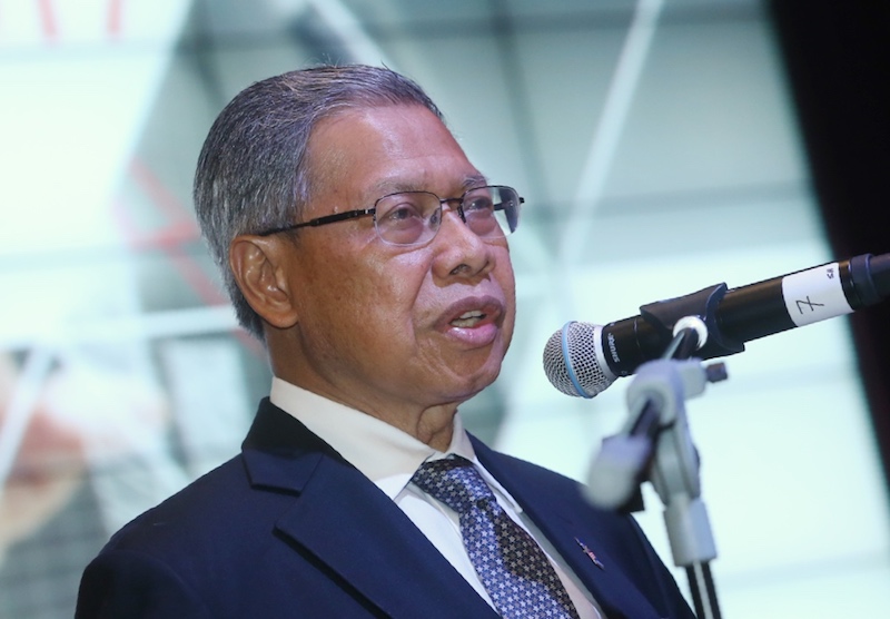 Minister of International Trade and Industry Datuk Sri Mustapa Mohamed presents Malaysiau00e2u20acu2122s investment performance report 2017 in Kuala Lumpur March 6, 2018. u00e2u20acu201d Picture by Zuraneeza Zulkifli