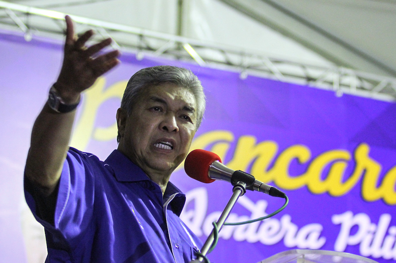 Deputy Prime Minister Datuk Seri Dr Ahmad Zahid Hamidi speaks to BN supporters at Bandar Tun Razak, Cheras March 12, 2018. u00e2u20acu201d Picture by Shafwan Zaidon 