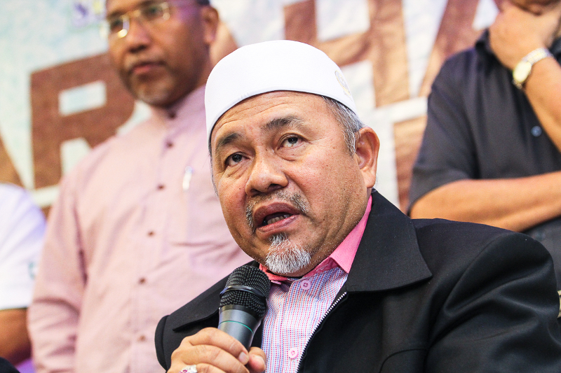 PAS deputy president Datuk Tuan Ibrahim Tuan Man speaks to media during the Syarahan Perdana and Malaysia Sejahtera manifesto launch by Gagasan Sejahtera at Astana Banquet Hall, Cyberjaya March 18, 2018. u00e2u20acu201d Picture by Shafwan Zaidon
