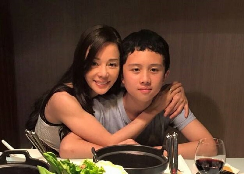 狄莺与儿子的感情非常好。-图取自台湾苹果日报-