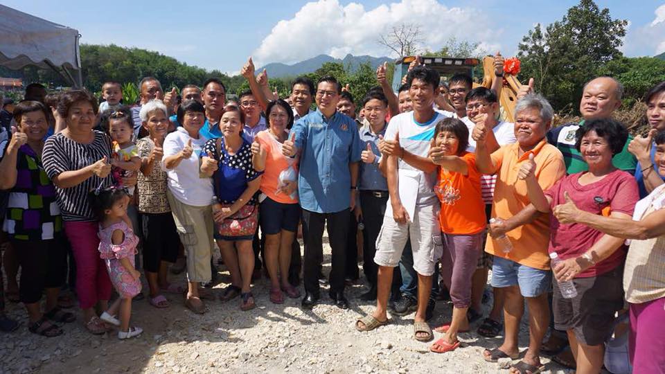 廖中莱推介彭亨一马人民房屋计划时，说明为民提供可负担房屋，售价大约13万5000令吉。-图取自Liow Tiong Lai面子书-
