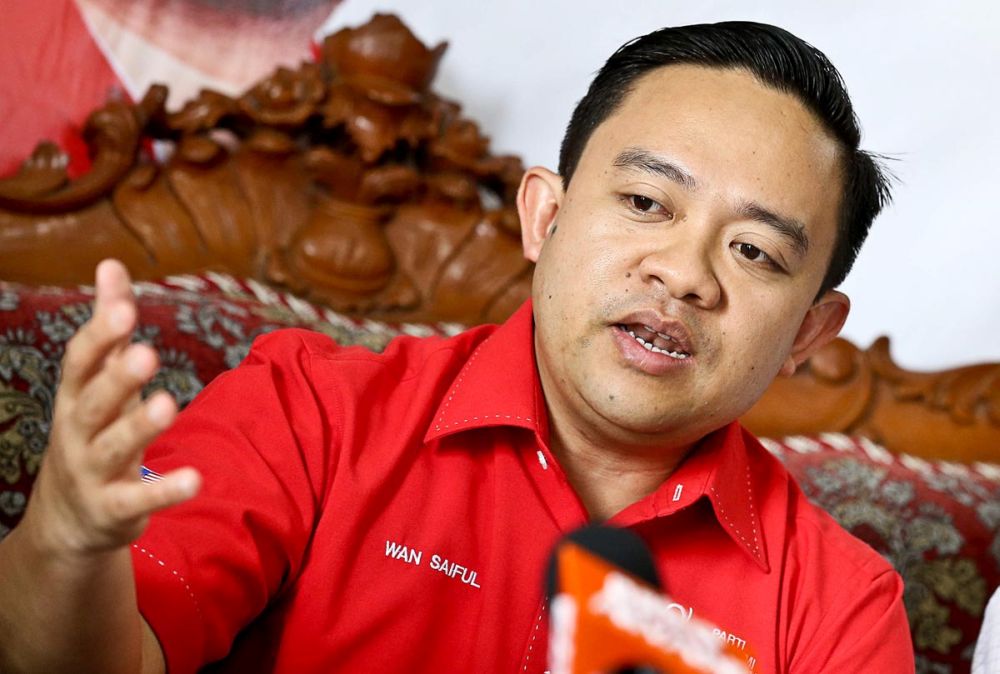 Wan Saiful Wan Jan speaks during a press conference at the Pendang PPBM office April 28, 2018. u00e2u20acu201d Picture by Sayuti Zainudin