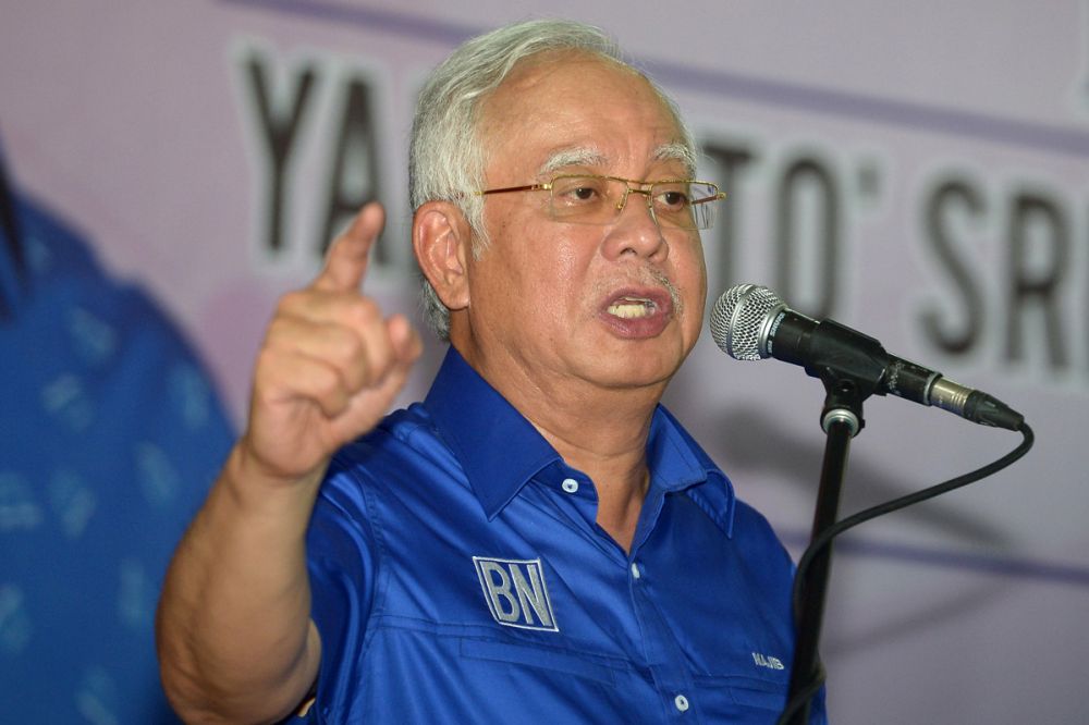 Najib urged the public to understand what he wants to do for the people. u00e2u20acu201d Picture by Mukhriz Hazim