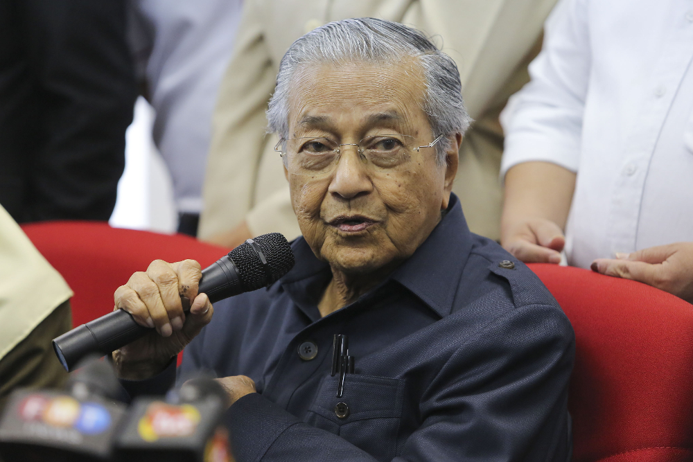 Prime Minister Tun Dr Mahathir Mohamad speaks during a press conference at PPBM headquarters in Petaling Jaya May 17, 2018. u00e2u20acu201d Picture by Yusof Mat Isa