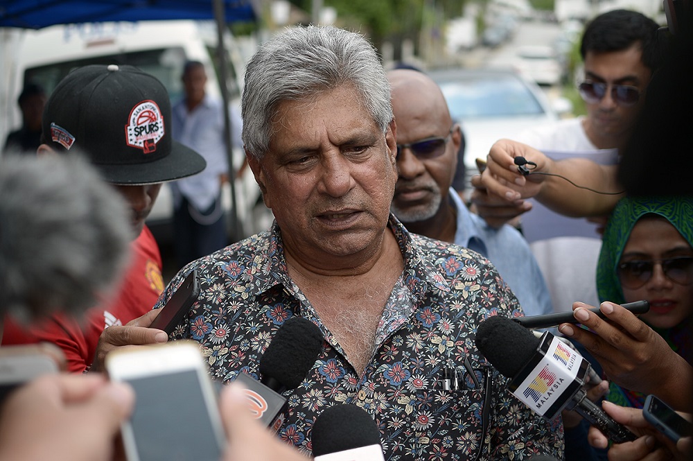 Lawyer Harpal Singh Grewal speaks to reporters outside former prime minister Datuk Seri Najib Razaku00e2u20acu2122s house in Taman Duta May 19, 2018. u00e2u20acu201d Picture by Mukhriz Hazim