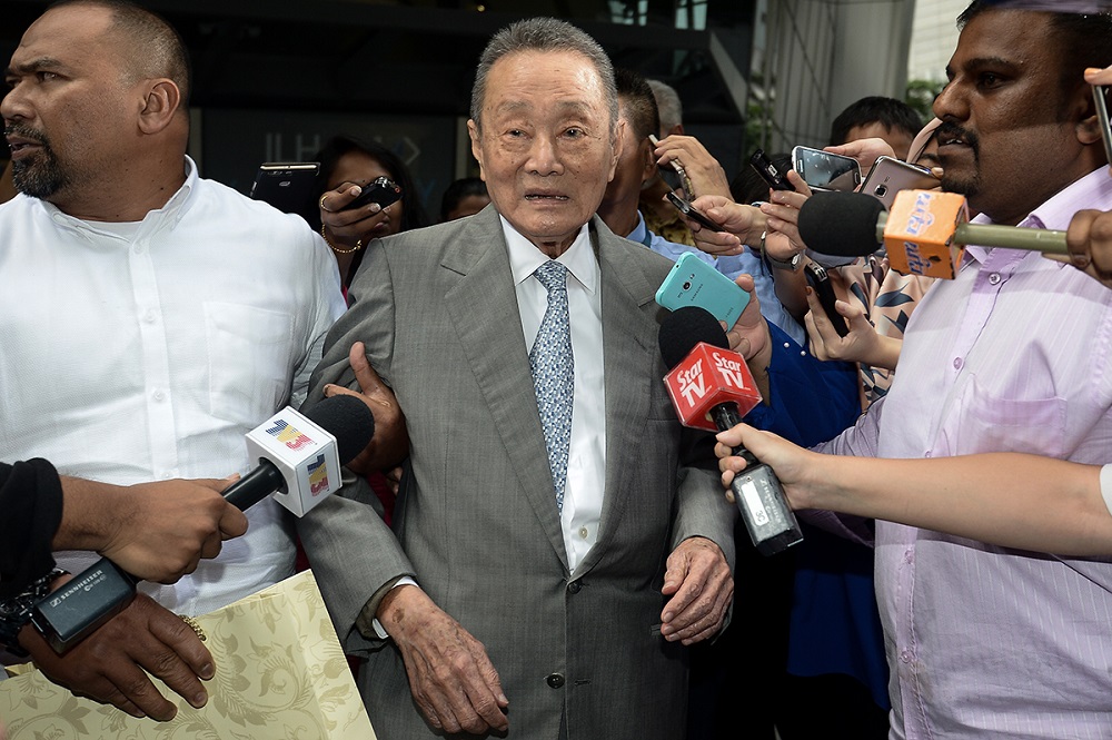 Business tycoon Robert Kuok leaves Ilham Tower after attending his first meeting with the Council of Elders in Kuala Lumpur May 22, 2018. u00e2u20acu201d Picture by Mukhriz Hazim
