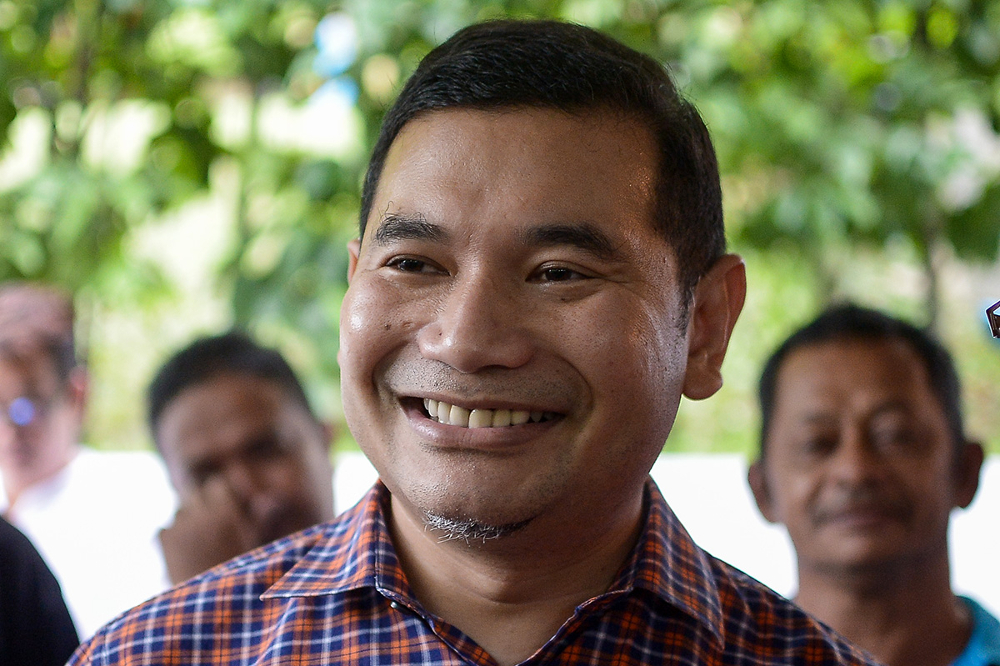PKR deputy president Rafizi Ramli is seen outside Datuk Seri Anwar Ibrahimu00e2u20acu2122s house in Bukit Segambut May 16, 2018. u00e2u20acu201d Picture by Mukhriz Hazim