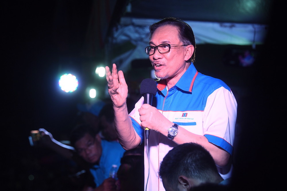 Datuk Seri Anwar Ibrahim speaks Himpunan Merdeka Rakyat in Padang Timur, Petaling Jaya May 16, 2018. u00e2u20acu201d Bernama pic