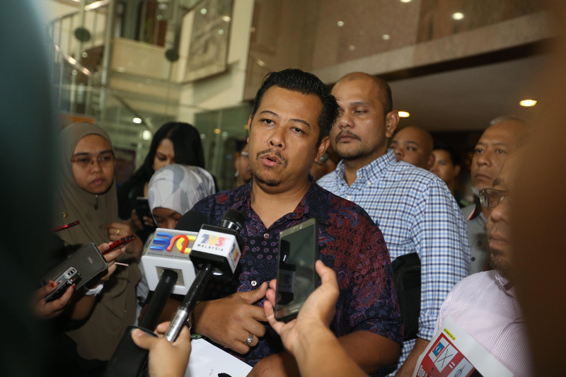 Umno Youth FT chief Datuk Mohd Razlan Rafii speaks during a press conference at Menara TH Selborn May 7, 2018. u00e2u20acu201d Picture by Zuraneeza Zulkifli