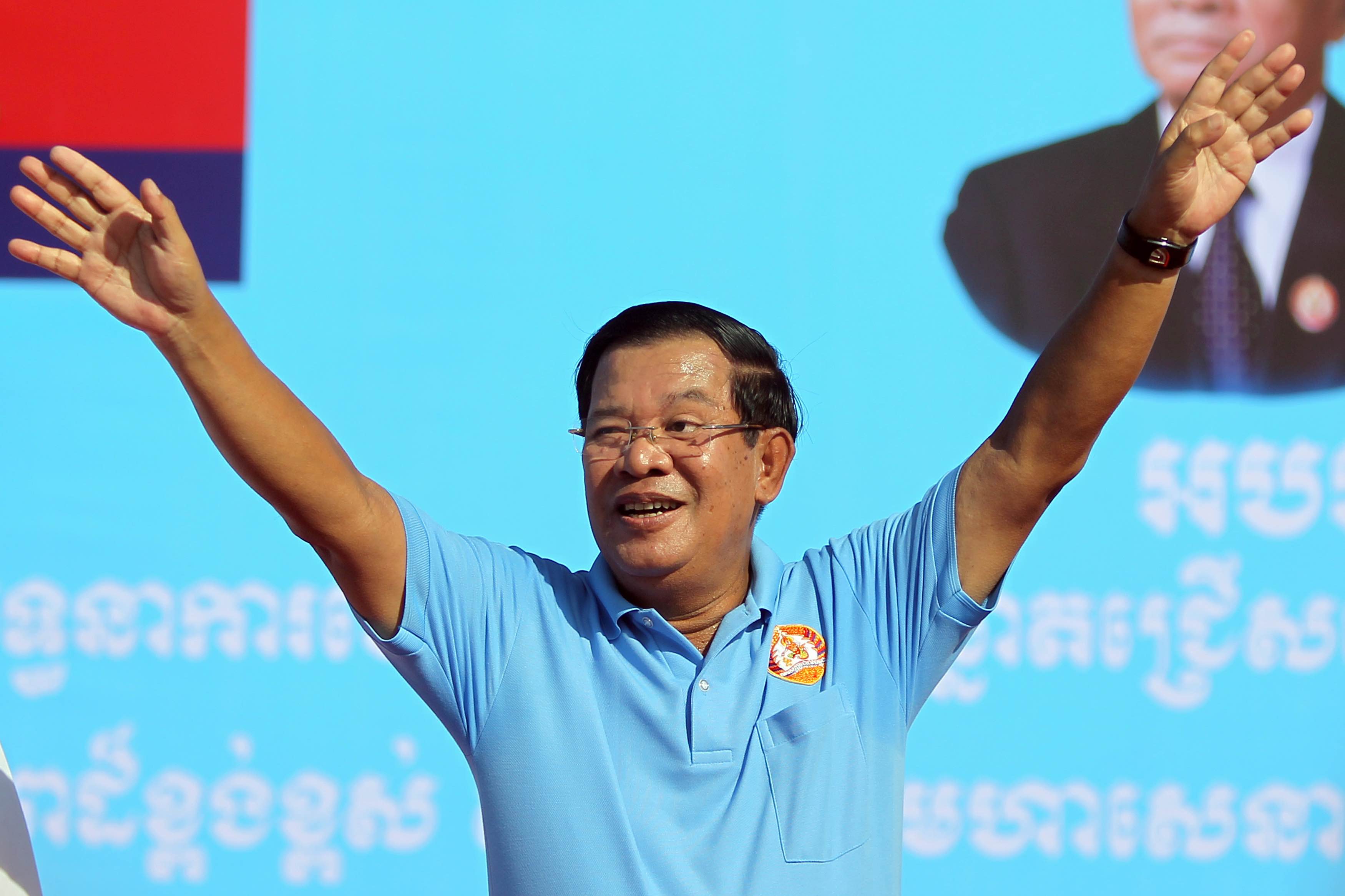 柬埔寨首相洪森为了赢得大选，不但解散反对党，还打压境内的独立媒体。-路透社-