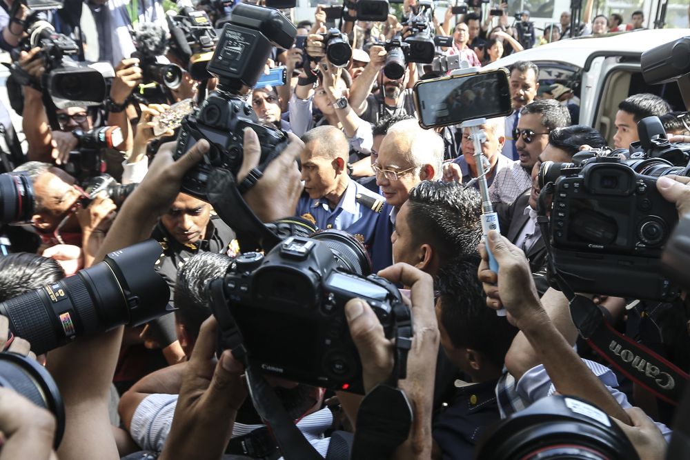 Datuk Seri Najib Razak arrives at the MACC headquarters in Putrajaya to give his statement, May 22, 2018. u00e2u20acu2022 Picture by Azneal Ishak 