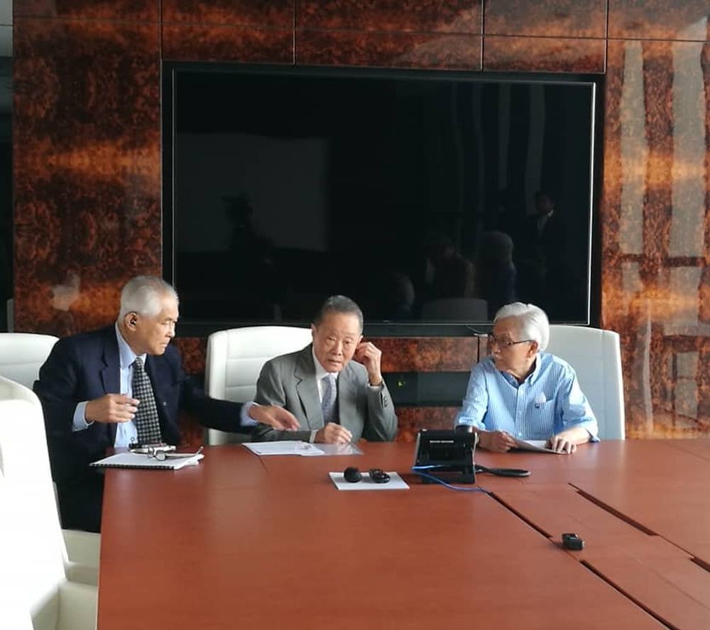 Robert Kuok attends the first Council of Eminent Persons meeting at Ilham Tower in Kuala Lumpur May 22, 2018. u00e2u20acu2022 Picture via Twitter/Bernama News Channel