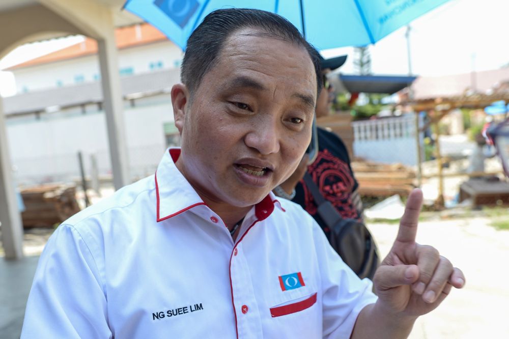 DAP's Ng Suee Lim said he may lose the Sekinchan state seat due to BN's Datuk Seri Jamal Yunos's alleged money politics, phantom voters and vote-splitting. u00e2u20acu2022 Picture by Mukhriz Hazim
