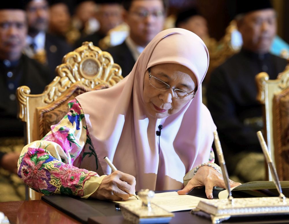 Dr Wan Azizah is first woman ever in the country to hold the deputy prime minister post. u00e2u20acu201d Bernama pic