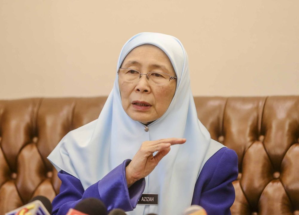 Deputy Prime Minister Datuk Seri Dr Wan Azizah Wan Ismail speaks during a press conference at Perdana Putra Complex in Putrajaya, June 8, 2018. u00e2u20acu201d Picture by Firdaus Latif