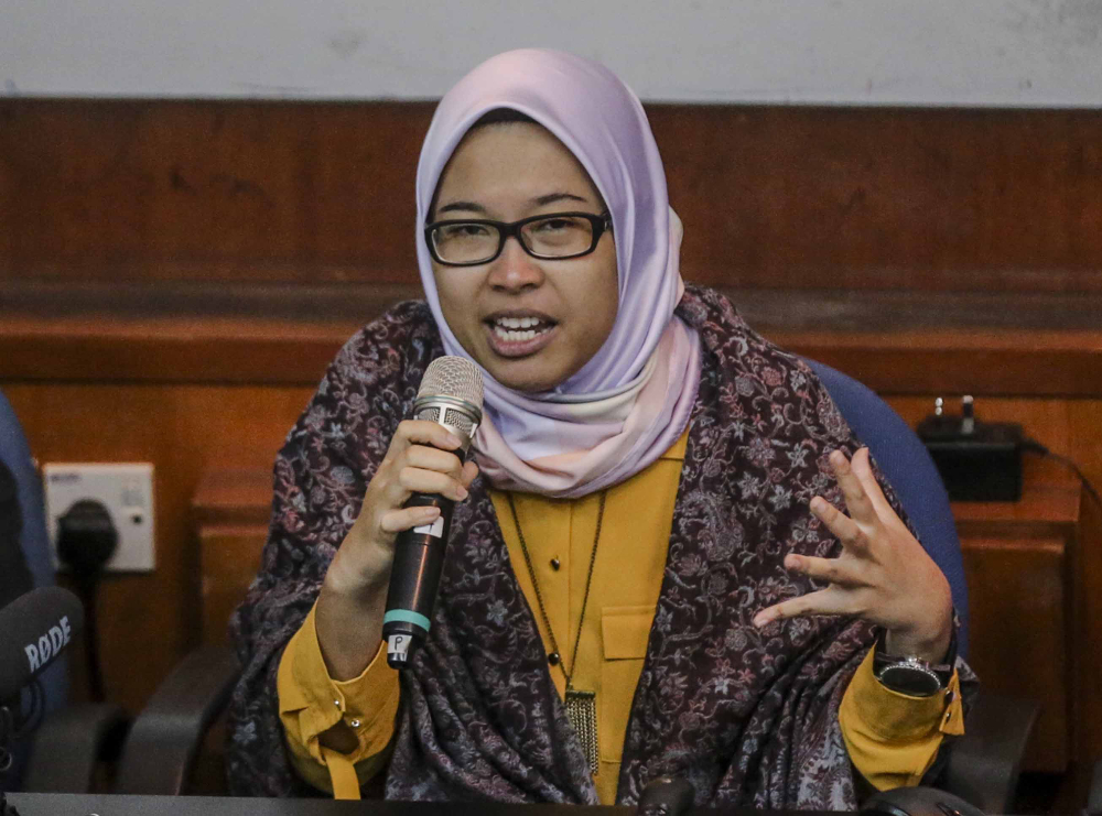 Fadiah Nadwa Fikri, from the Centre to Combat Corruption and Cronyism (C4), speaks during the u00e2u20acu02dcMalaysiau00e2u20acu2122s Democratic Wave: Expecting the Unexpectedu00e2u20acu2122 forum at University Malaya June 2, 2018. u00e2u20acu201d Picture by Firdaus Latif