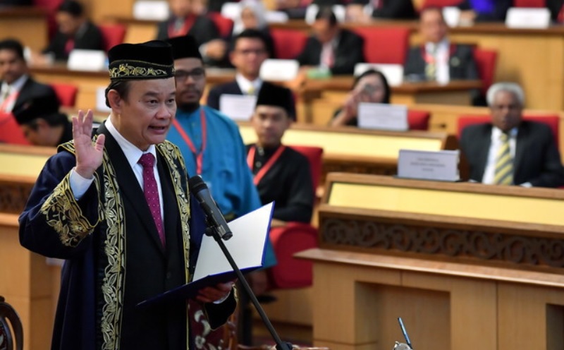 POH, 3 Julai -- Anggota Parlimen Beruas Datuk Ngeh Koo Ham dilantik sebagai Speaker Dewan Undangan Negeri (DUN) Perak pada Mesyuarat Pertama, Penggal Pertama DUN ke-14 Perak hari ini.n--fotoBERNAMA (2018) HAK CIPTA TERPELIHARA