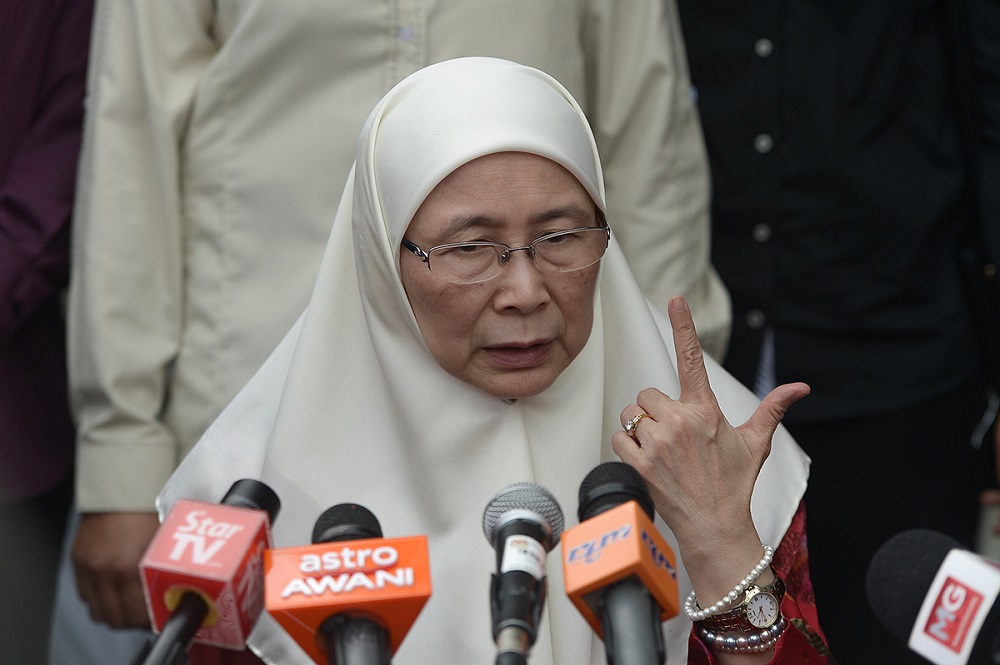 Deputy Prime Minister Datuk Seri Dr Wan Azizah Wan Ismail speaks during a press conference in Setiawangsa July 1 2018. u00e2u20acu201d Picture by Mukhriz Hazim