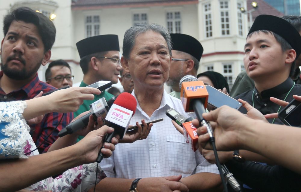 Datuk Mohamaddin Ketapi speaks to reporters at the Malaysia Tourism Centre in Kuala Lumpur July 12, 2018. u00e2u20acu201d Picture by Razak Ghazali