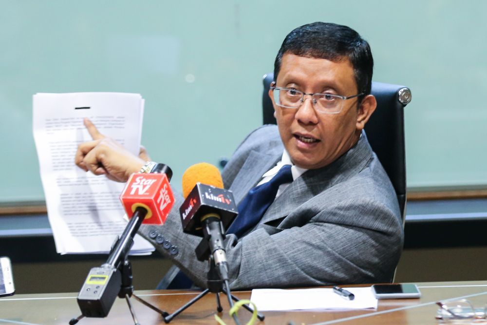 Datuk Shaharudin Ali speaks during a press conference on a letter penned to the Central Intelligence Agency weeks ahead of GE14. u00e2u20acu2022 Picture by Ahmad Zamzahuri