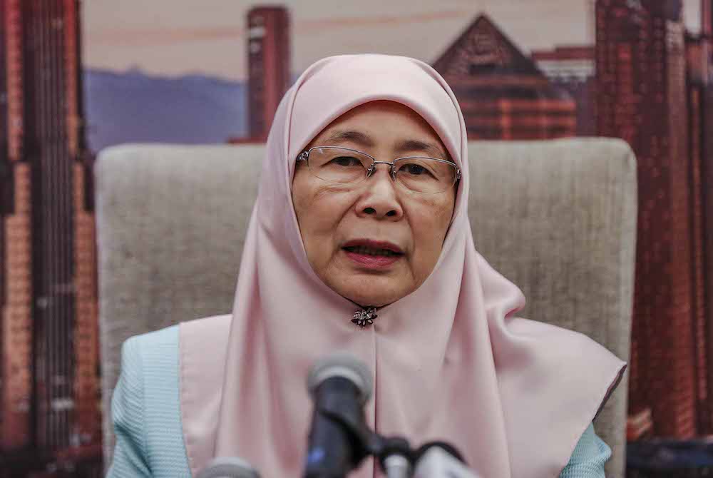 Deputy Prime Minister Dr Wan Azizah Wan Ismail speaks during a press conference at Hilton Hotel in Kuala Lumpur August 8, 2018. u00e2u20acu201d Picture by Firdaus Latif