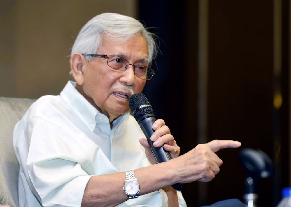 Tun Daim Zainuddin speaks during the panel session at the UKEC Malaysian Students Leadersu00e2u20acu2122 Summit 2018, in Intercontinental Hotel in Kuala Lumpur August 11, 2018. u00e2u20acu201d Picture by Ham Abu Bakar