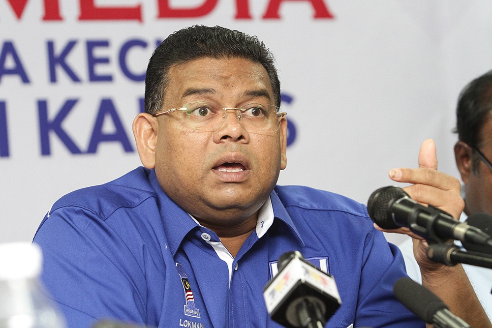 BN candidate for the Sg Kandis by-election Datuk Lokman Noor Adam at a press conference in Klang August 1, 2018. u00e2u20acu201d Picture by Miera Zulyana