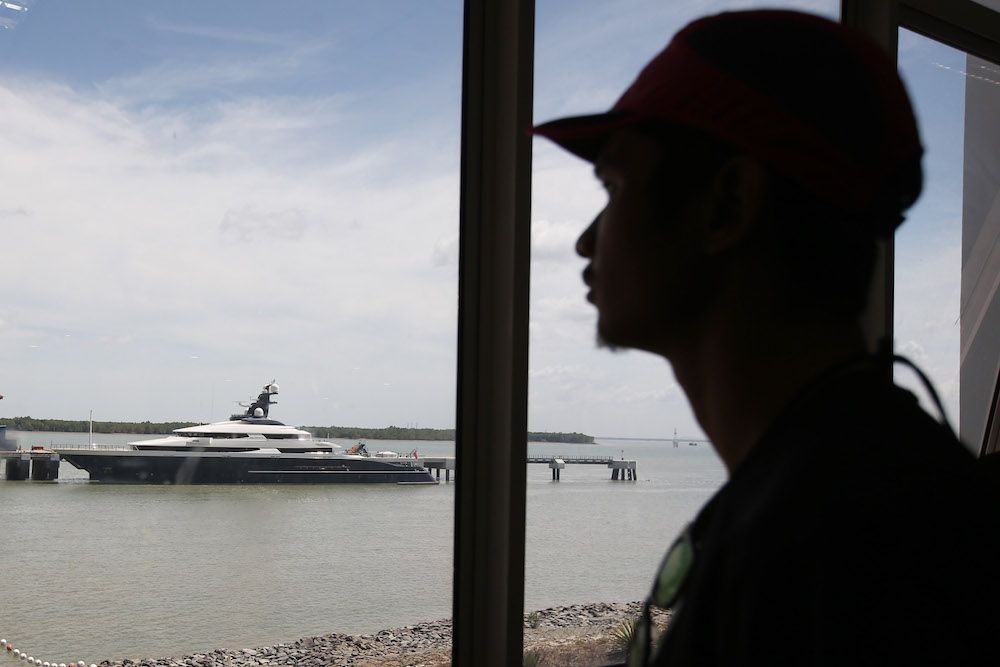 Kapal mewah RM1 bilion milik jutawan Jho Low berlabuh di terminal Boustead Cruise Centre, Pelabuhan Klang 11 Ogos 2018. u00e2u20acu201d Foto oleh Azinuddin Ghazali