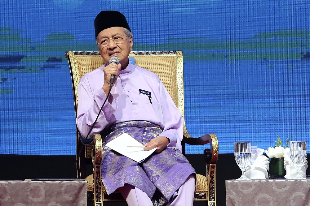 Prime Minister Tun Dr Mahathir Mohamad speaks during the dialogue session at the Congress on the Future of Bumiputera and the Nation at the Kuala Lumpur Convention Centre September 1, 2018. u00e2u20acu201d Picture by Yusof Mat Isa