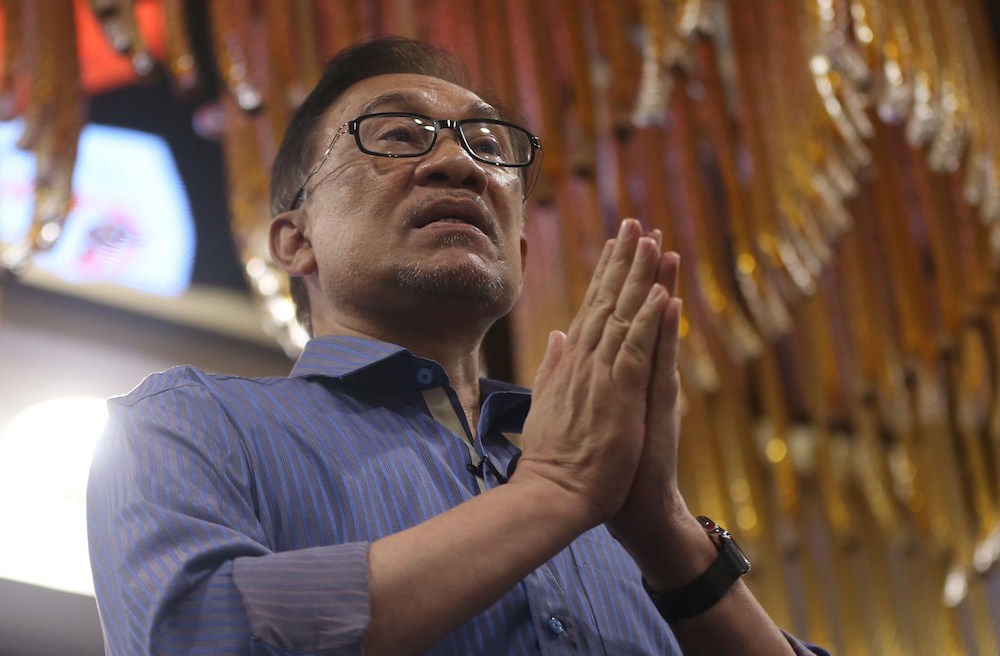 Datuk Seri Anwar Ibrahim speaks during the u00e2u20acu02dcMeet Anwaru00e2u20acu2122 dialogue in Kuala Lumpur September 16, 2018. u00e2u20acu201d Picture by Razak Ghazali