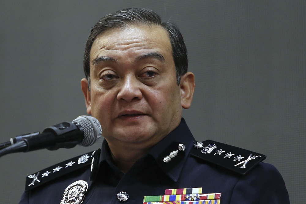 Selangor police chief commissioner Datuk Pahlawan Mazlan Mansor speaks during a press conference at the Selangor Contingent Police headquarters in Shah Alam September 19, 2018. u00e2u20acu201d Picture by Yusof Mat Isa