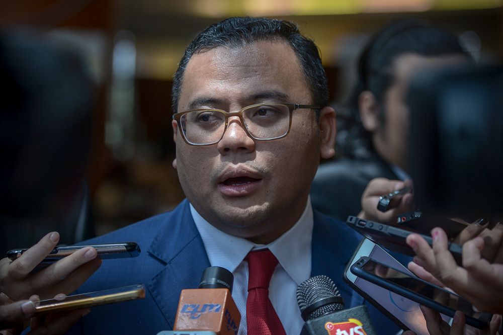 Selangor MB and Sungai Tua assemblyman Amirudin Shari speaks to the media during the 14th Selangor State Assembly session in Shah Alam, September 4, 2018. u00e2u20acu201d Picture by Mukhriz Hazim